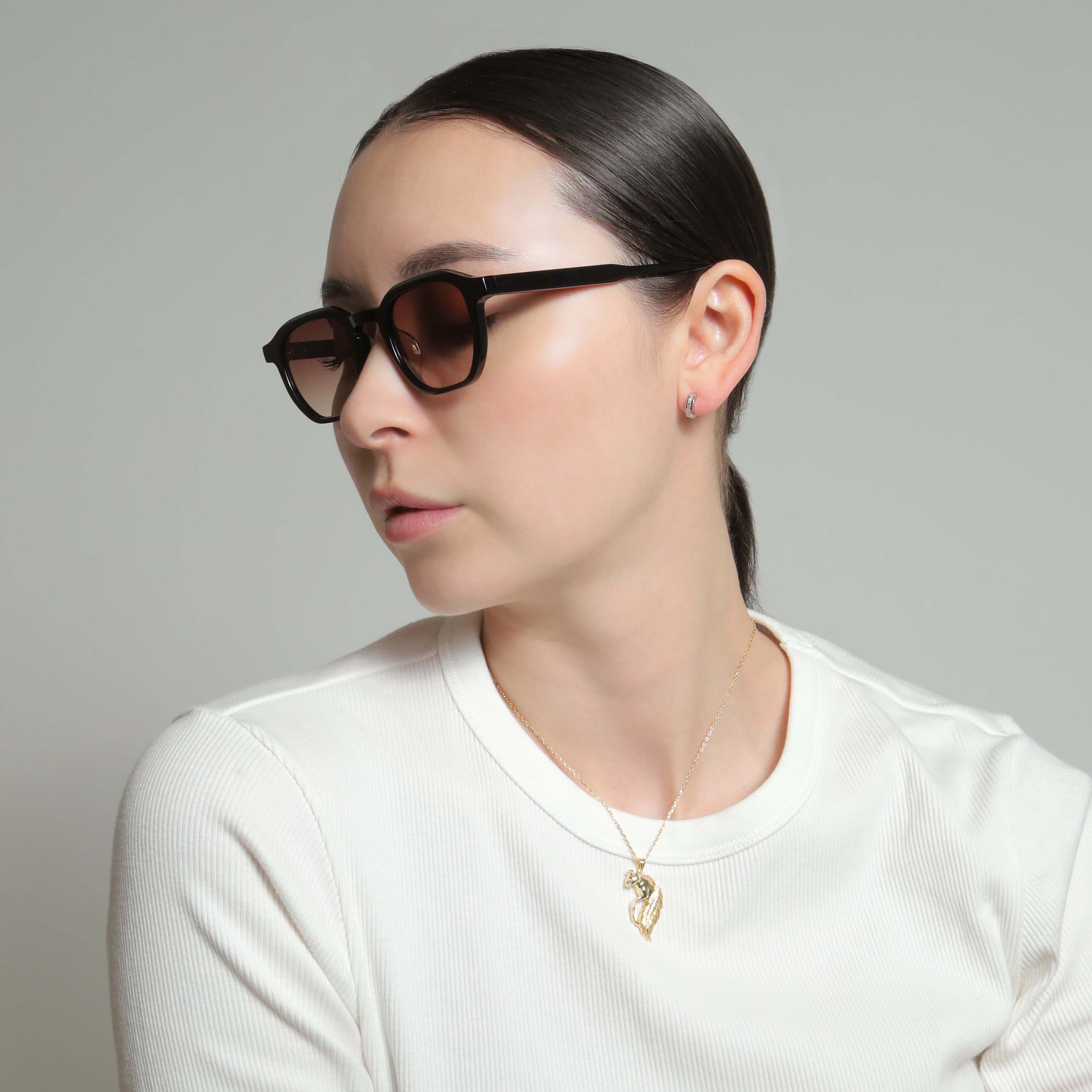 SilverとGoldを組み合わせたコーディネート例