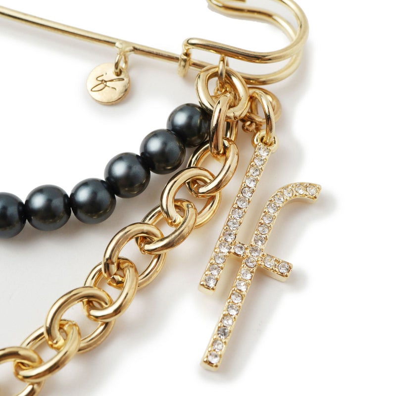 オリジナルチャームをセットすることが可能。